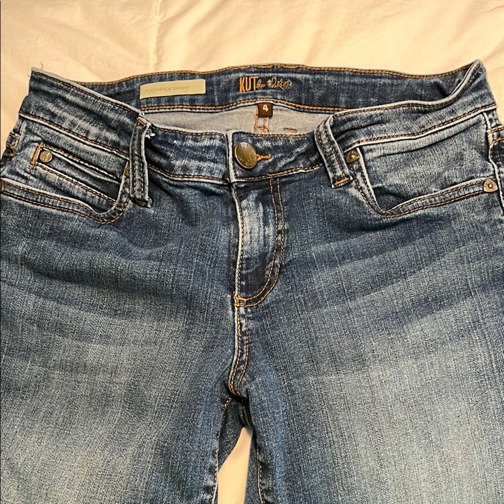 Kut from the Kloth Blue Skinny Jeans with Distressed Look